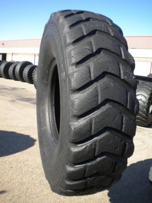 Industrial tire - Size 16.00-24 VSK RECARVED