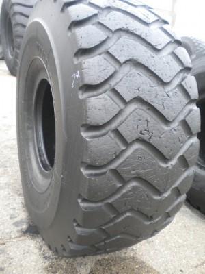 Industrial tire - Size 29.5-25 OMGRIP RECARVED