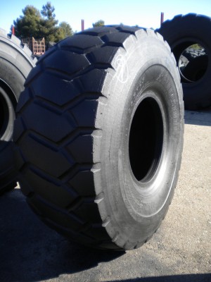 Industrial tire - Size 26.5-25 VMT RECARVED