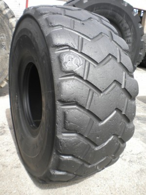 Industrial tire - Size 26.5-25 XADN RECARVED