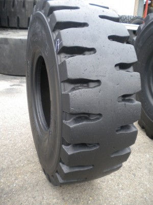 Industrial tire - Size 20.5-25 775R