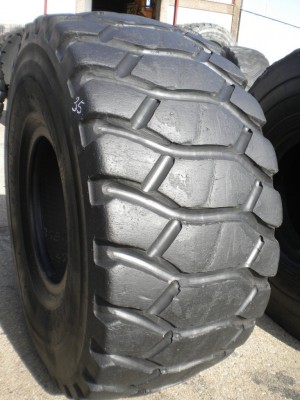 Industrial tire - 26.5-25 VSLT RECARVED