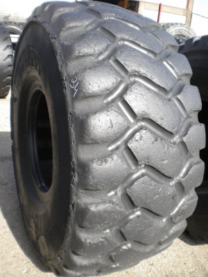 Industrial tire - 26.5-25 XHA RECARVED