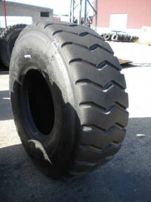 Industrial tire - Size 20.5-25 GYT RETREADED