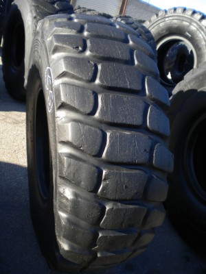 Industrial tire - Size 20.5-25 RM94