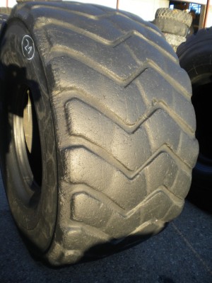 Industrial tire - Size 750/65-25 XADN