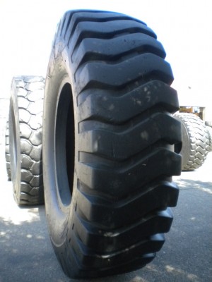 Industrial tire - Size 18.00-33 NB60