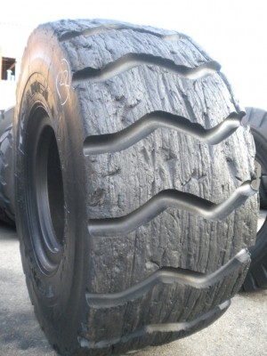 Industrial tire - Size 26.5-25 GYT RECARVED