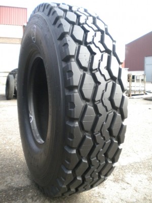 Industrial tire - Size 14.00-24 VSH BLOCK