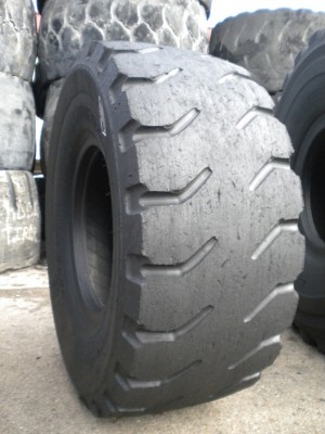 Industrial tire - Size 20.5-25 XMINE D2 RECARVED