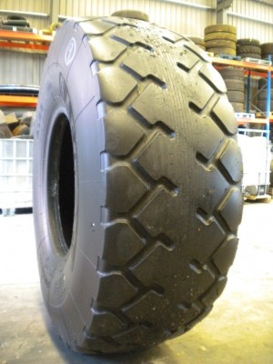 Industrial tire - Size 20.5-25 AL36