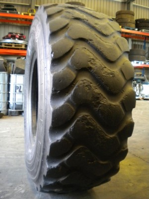 Industrial tire - Size 20.5-25 XHA2