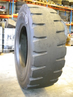 Industrial tire - Size 15.5-25 VSDL
