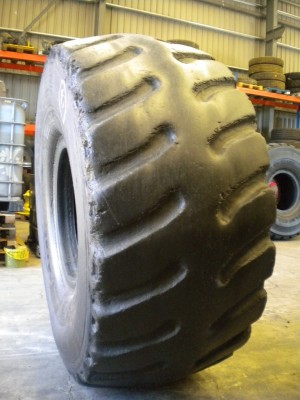 Industrial tire - Size 26.5-25 XTXL