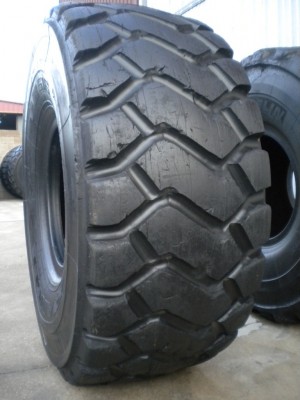 Industrial tire - Size 26.5-25 TB516 RECARVED