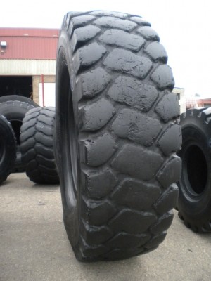 Industrial tire - Size 27.00-49 VSMTP