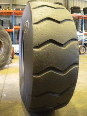 Industrial tire - Size 20.5-25 XMINE RECARVED