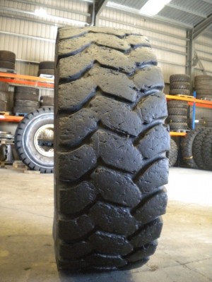 Industrial tire - Size 24.00-35 XDT