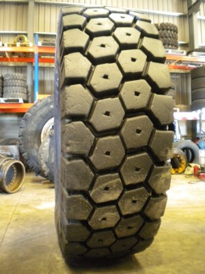 Industrial tire - Size 24.00-35 XTLG