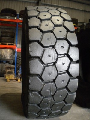 Industrial tire - Size 24.00-35 XTRA LG