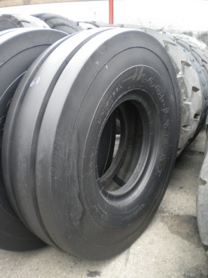 Industrial tire - Size 16.00-25 EV4R