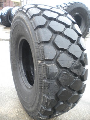 Industrial tire - Size 20.5-25 YOK-RB31 STOCK 2 UNITS 1300,- EUROS/UNIT