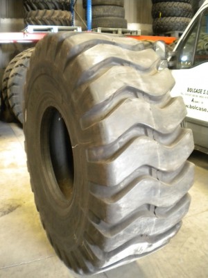 Industrial tire - Size 23.5-25 ADV-OJ E3-L3 STOCK 1 UNIDAD 800,- EUROS/UNIDAD
