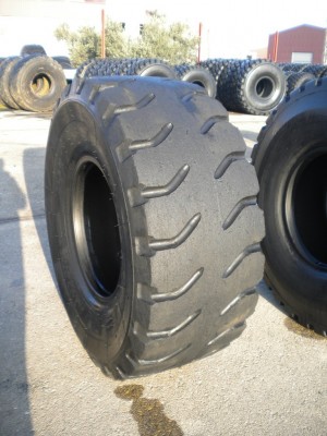 Industrial tire - Size 20.5-25 XMINE D-2 RECARVED