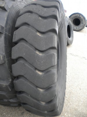 Industrial tire - Size 16.00-24 HS