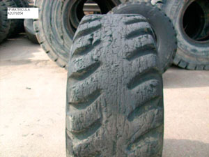 Industrial tire - Size 17.5-25 SRG