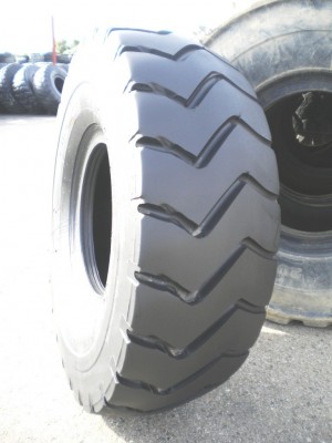 Industrial tire - 18.00-25 GYT RECARVED