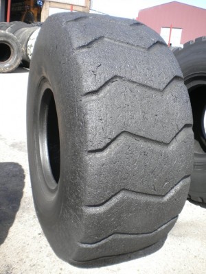 Industrial tire - Size 23.5-25 GYT RETREADED