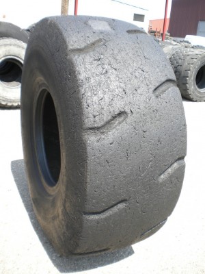 Industrial tire - Size 23.5-25 XMINE RETREADED