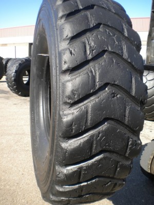 Industrial tire - 16.00-24 VSK RECARVED