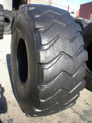 Industrial tire - Size 23.5-25 EMR1030