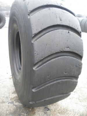 Industrial tire - Size 26.5-25 MLT RETREADED
