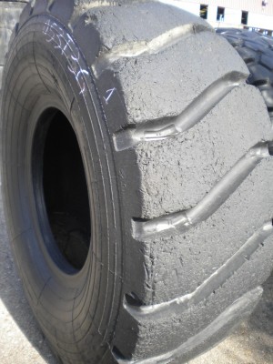 Industrial tire - Size 20.5-25 GYT RECARVED