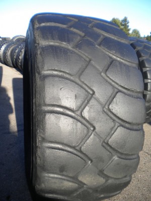 Industrial tire - Size 29.5-25 GP4D