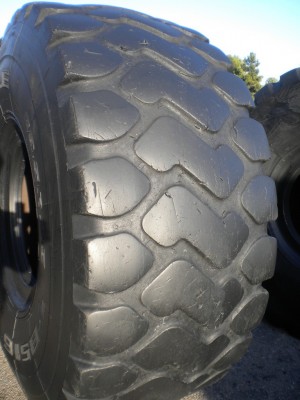Industrial tire - Size 29.5-25 TB516