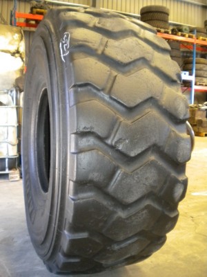 Industrial tire - Size 23.5-25 AL37