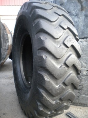 Industrial tire - Size 14.00-24 XGLA