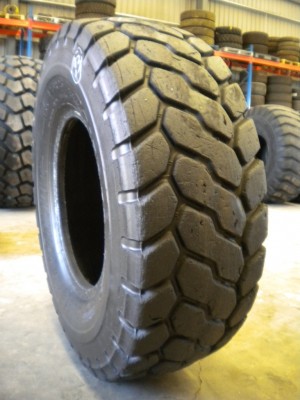 Industrial tire - Size 17.5-25 VJT