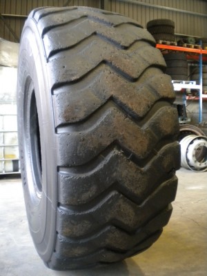 Industrial tire - Size 23.5-25 MATE E3