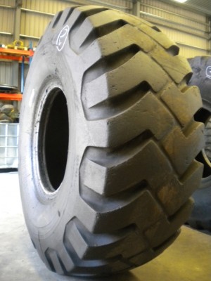 Industrial tire - 23.5-25 SRG RETREADED