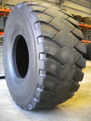 Industrial tire - 23.5-25 VSLTS