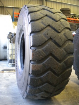 Industrial tire - Size 23.5-25 MATE E3