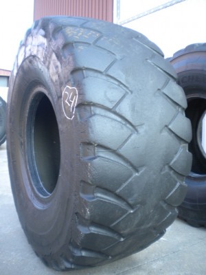 Industrial tire - Size 23.5-25 VSLTS