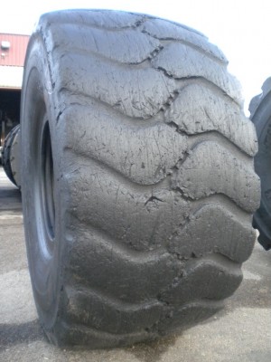 Industrial tire - Size 29.5-25 VSSDT