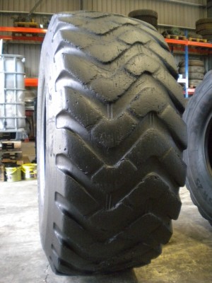 Industrial tire - Size 20.5-25 XTLA
