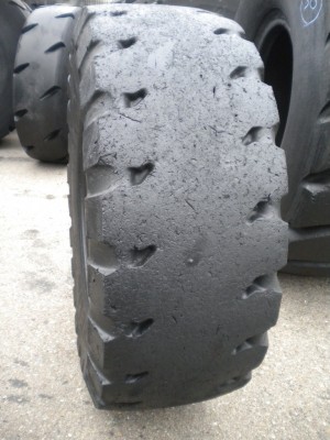 Industrial tire - Size 17.5-25 XMINE D2